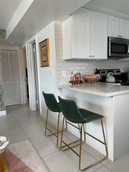 Jungle Cottage With Luxury Pool, Hot Tub And More! Lake Worth Beach Exteriör bild