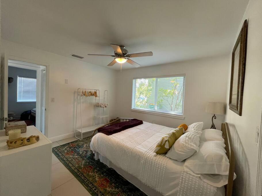 Jungle Cottage With Luxury Pool, Hot Tub And More! Lake Worth Beach Exteriör bild