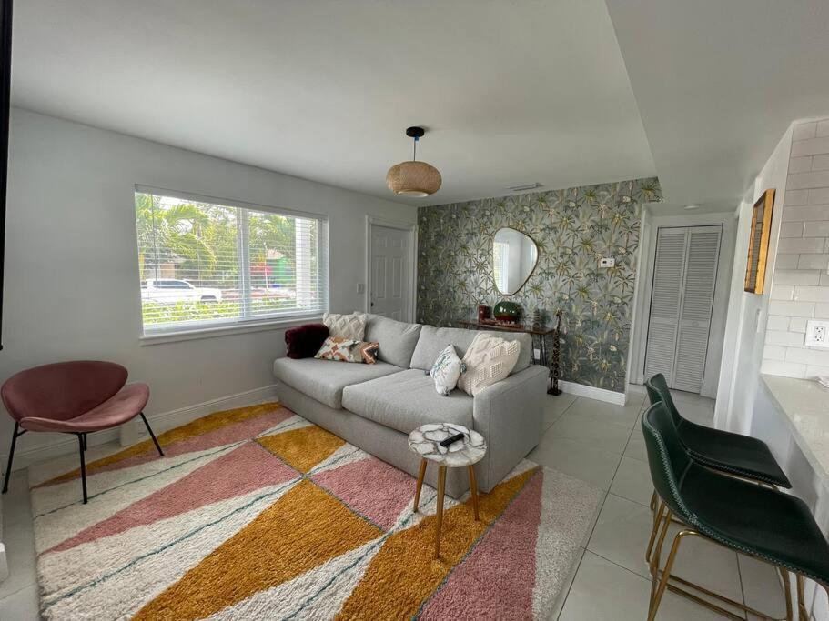 Jungle Cottage With Luxury Pool, Hot Tub And More! Lake Worth Beach Exteriör bild