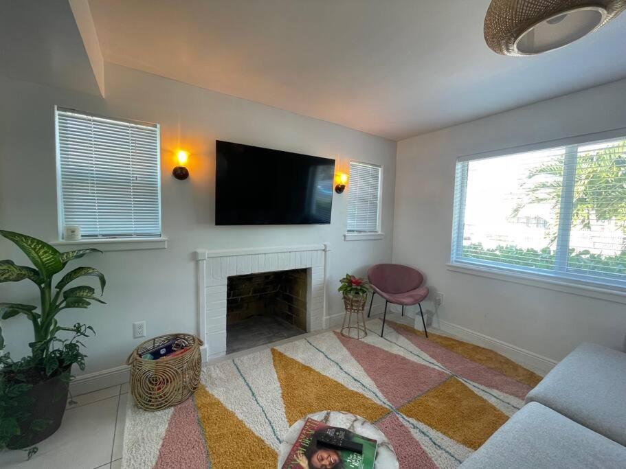 Jungle Cottage With Luxury Pool, Hot Tub And More! Lake Worth Beach Exteriör bild