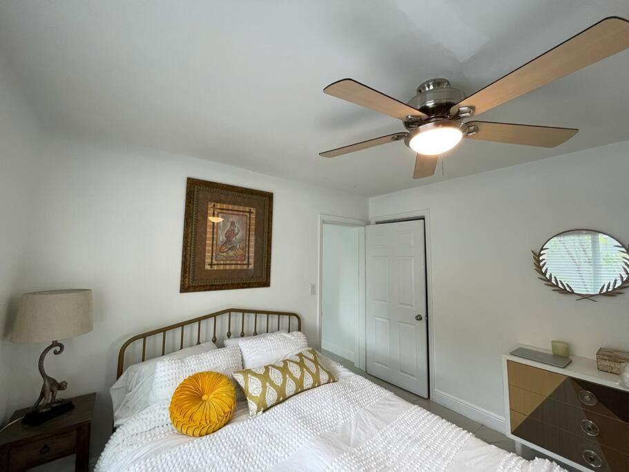 Jungle Cottage With Luxury Pool, Hot Tub And More! Lake Worth Beach Exteriör bild