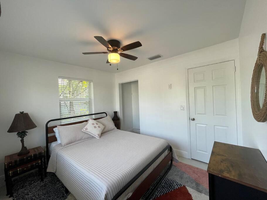 Jungle Cottage With Luxury Pool, Hot Tub And More! Lake Worth Beach Exteriör bild